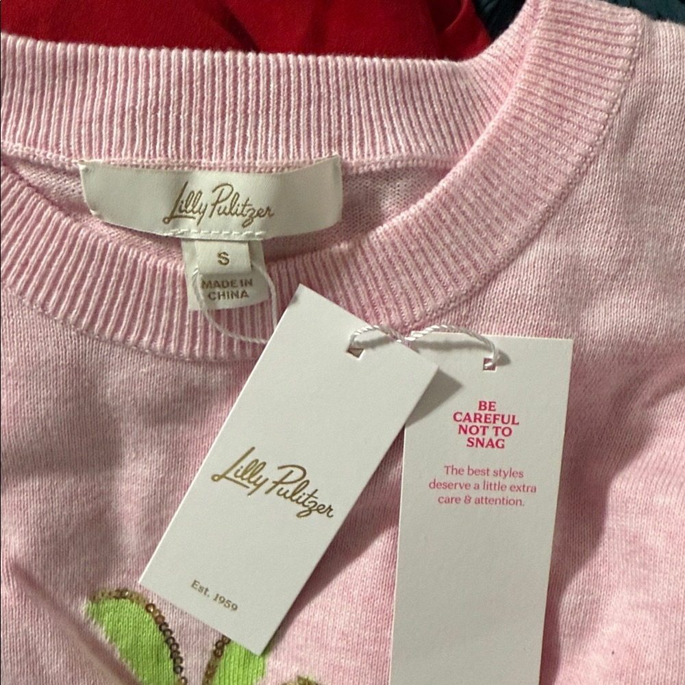 NWT Lilly Pulitzer
Tensley Pineapple Jacquard Crew Neck Long Sleeve Sweater - Picture 8 of 8